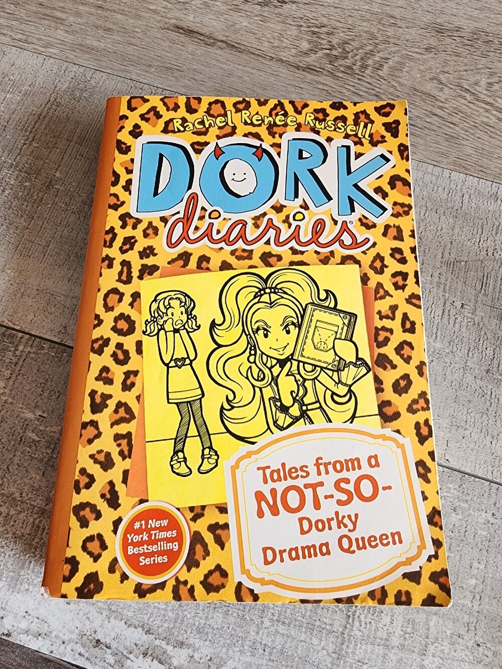 Dork Diaries: Dork Diaries 9 : Tales from a Not-So-Dorky Drama Queen by...